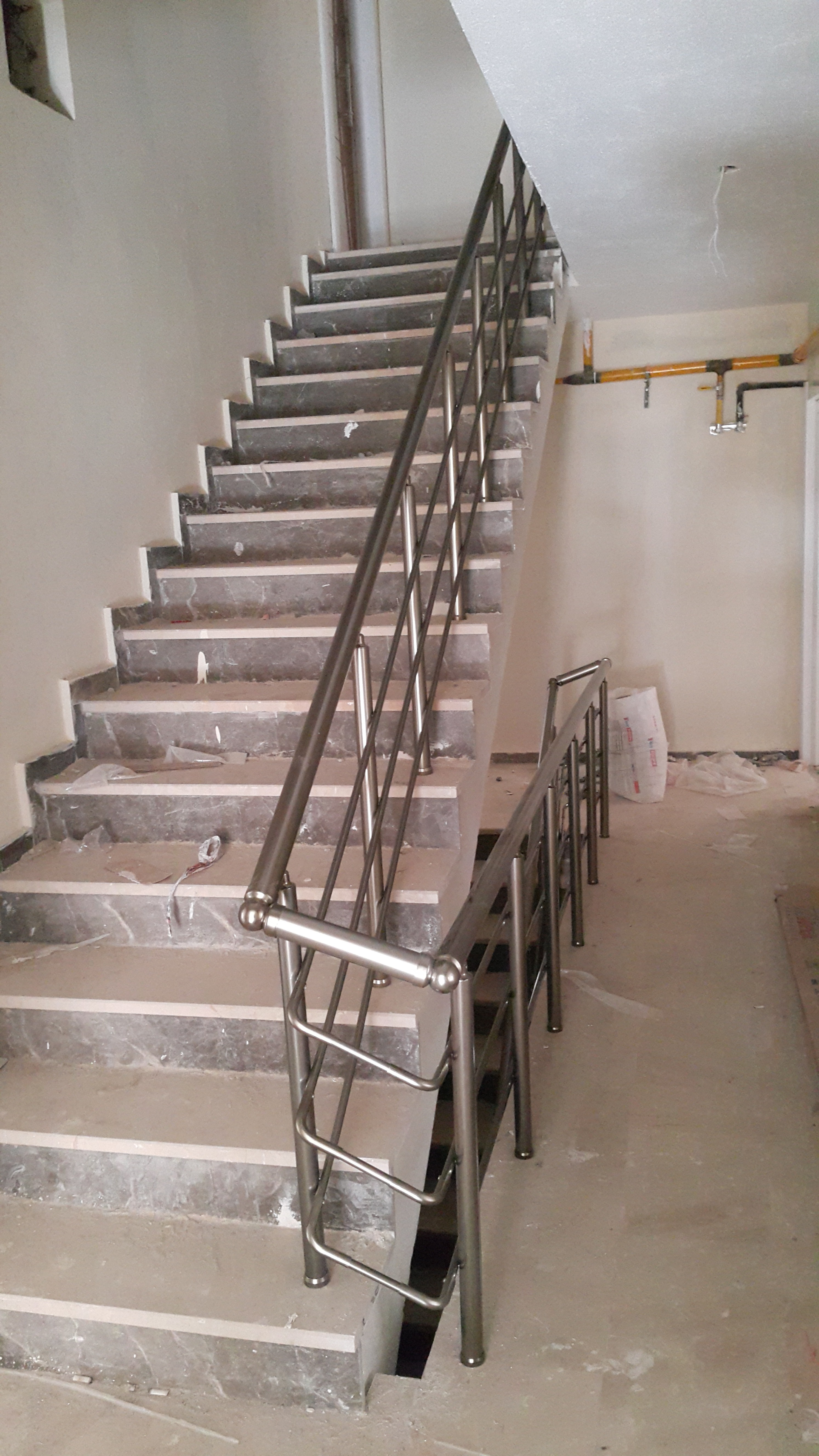 Merdiven korkulukları